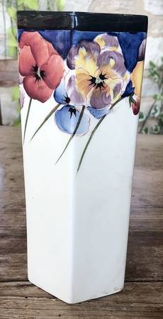 Pansy 8" Vase