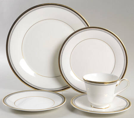Pavanne 40 Piece Estate Set