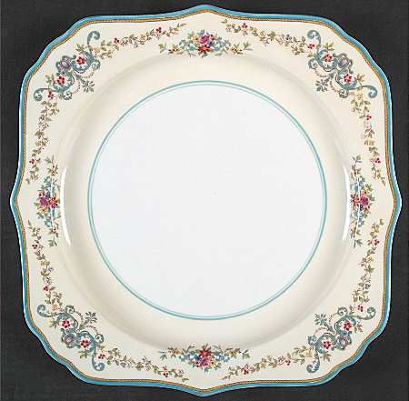 Pembroke 12" Square Chop Plate