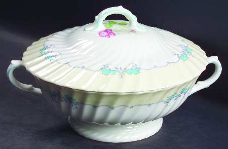 Picardy Round Covered Vegetable