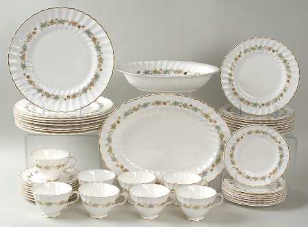 Piedmont 42 Piece Estate Set