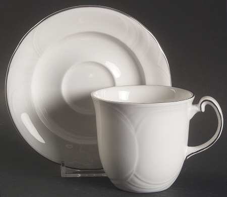 Platino Flat Cup & Saucer Set