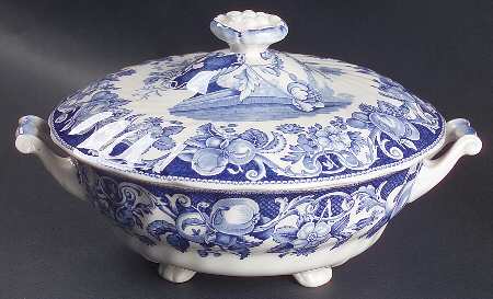 Pomeroy Blue and White (D6323) Round Covered Vegetable