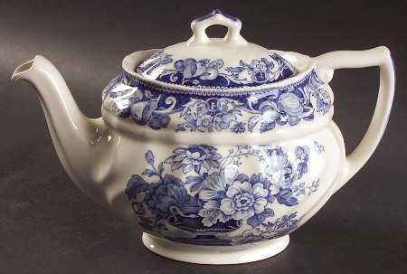 Pomeroy Blue and White (D6323) Teapot & Lid