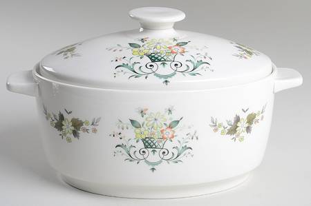 Provencal 2 Quart Oval Covered Casserole