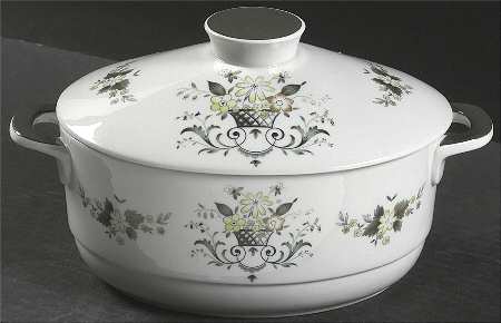 Provencal 2 Quart Oval Covered Casserole