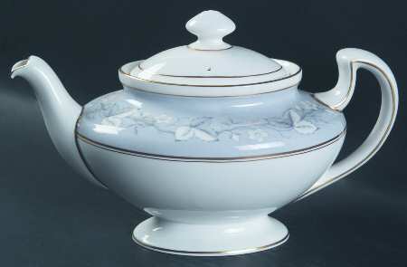 Queensbury Teapot & Lid