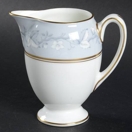 Queensbury Creamer