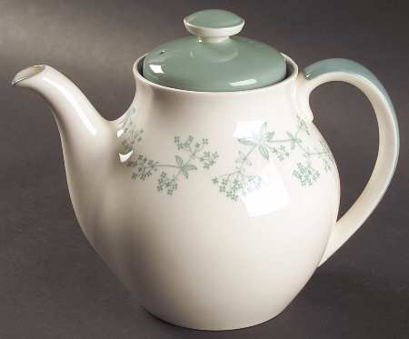 Queenslace Teapot & Lid