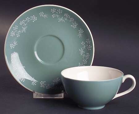 Queenslace Flat Cup & Saucer Set