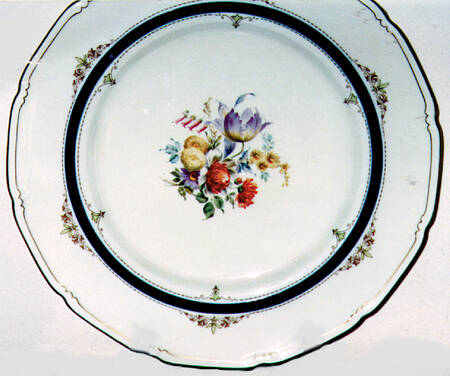RA1623 by Royal Doulton
