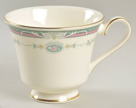 Radcliffe Footed Cup