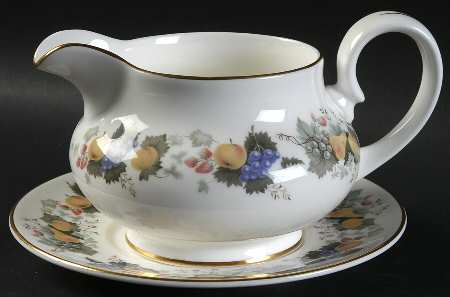 Ravenna Gravy Boat & Underplate