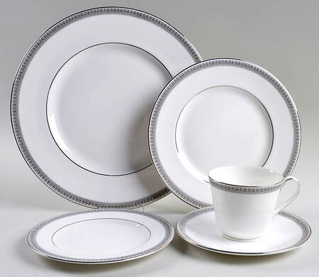 Ravenswood 40 Piece Estate Set