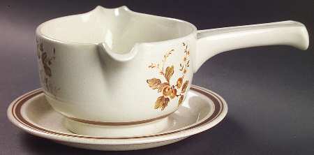 Ravel Stick Handle Gravy Boat & Saucer
