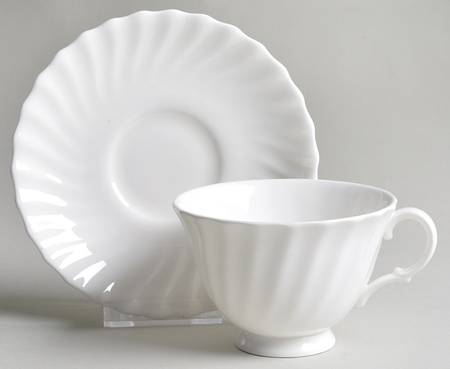 RD27 Footed Cup & Saucer Set
