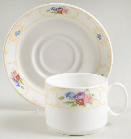 RD39 Footed Cup & Saucer Set