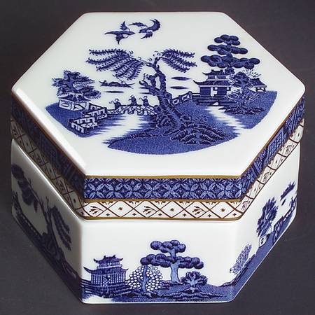Real Old Willow Hexagonal Box & Lid