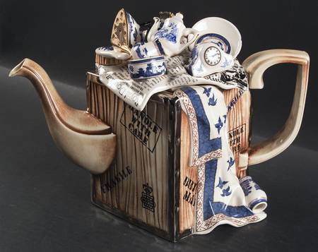 Real Old Willow Figural Teapot & Lid