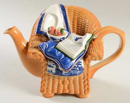 Real Old Willow Figural Teapot & Lid