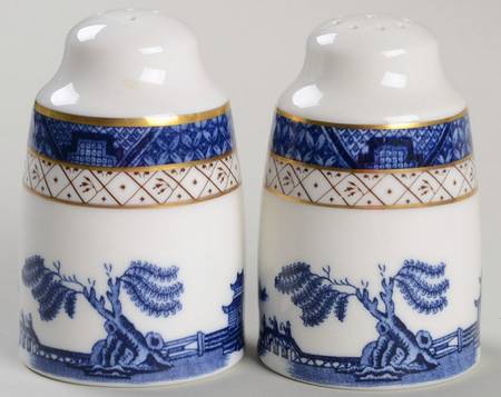 Real Old Willow Salt & Pepper Set