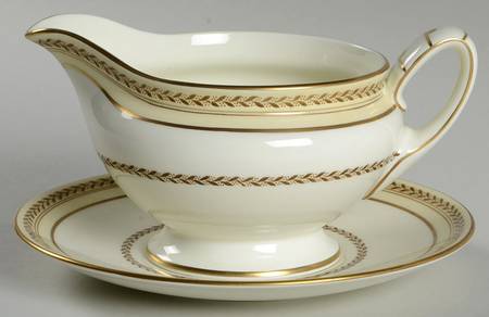 The Repton (Gold Trim) Gravy Boat & Underplate