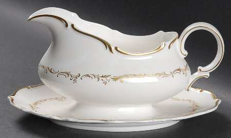 Richelieu Gravy Boat with Attached Underplate by Royal Doulton