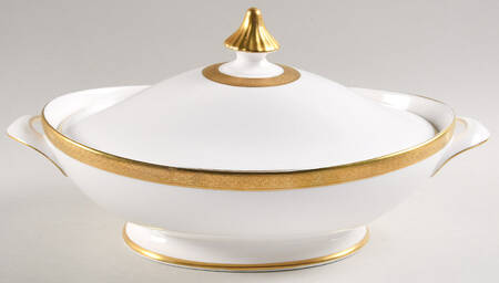 Royal Gold Oval Covered Vegetable