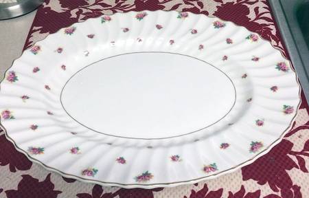 Rosebud 17" Oval Serving Platter