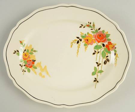 Rosslyn (Roses, Black Trim) 11" Oval Serving Platter