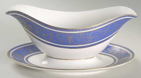 Royal Windsor Gravy Boat with Attached Underplate