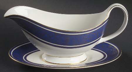 Royal Windsor Gravy Boat & Underplate