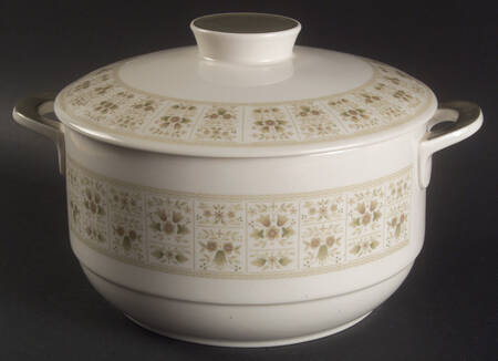 Samarra 2 Qt Round Covered Casserole