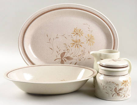 Sandsprite (Double Line Brown Trim) 5 Piece Hostess Set