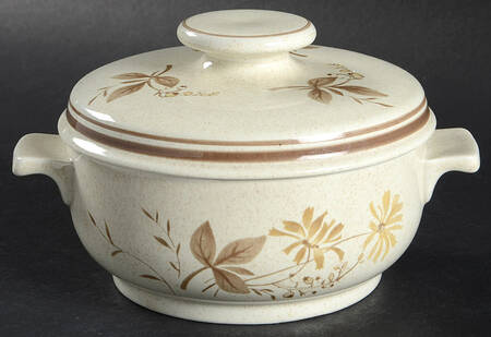 Sandsprite (Double Line Brown Trim) Individual Casserole & Lid