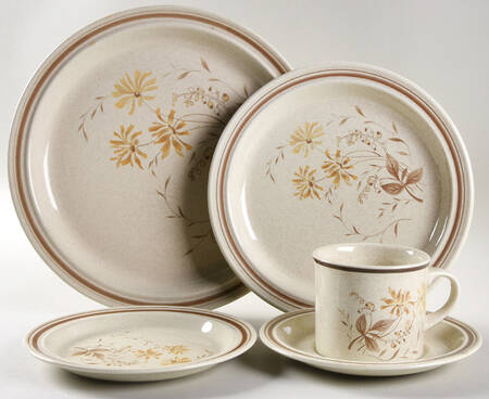 Sandsprite (Double Line Brown Trim) 40 Piece Estate Set