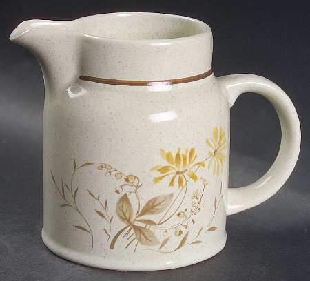 Sandsprite (Double Line Brown Trim) Creamer