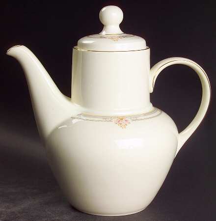 Sarah Coffee Pot & Lid