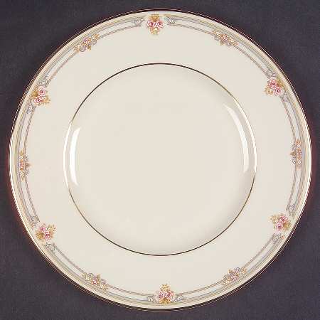 Sarah Salad Plate