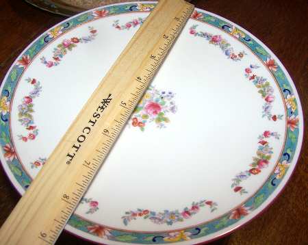 Satsuma 8" Diameter Pedestal Cake Stand