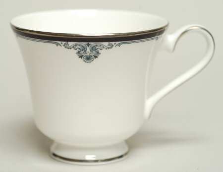 Sheridan Footed Cup