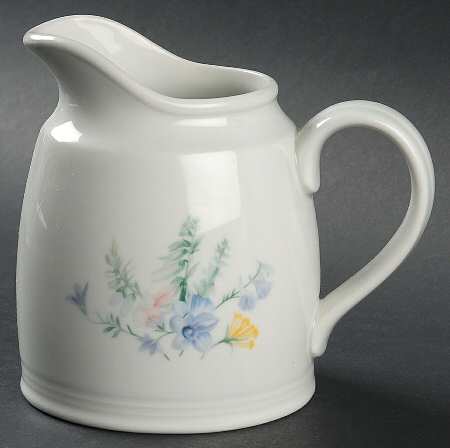 Shady Lane 32 Oz Pitcher