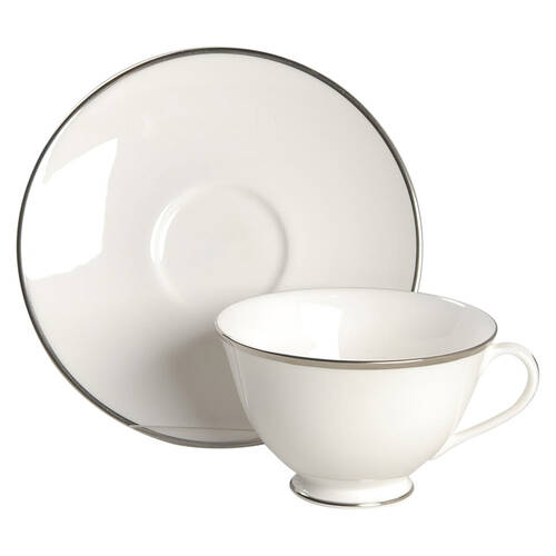 Signet Footed Cup & Saucer Set by Royal Doulton