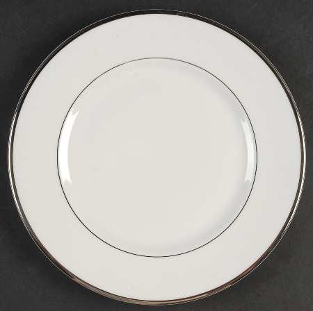 Signet Luncheon Plate