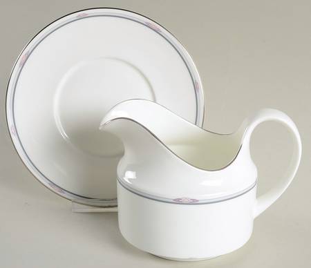 Simplicity Gravy Boat & Underplate