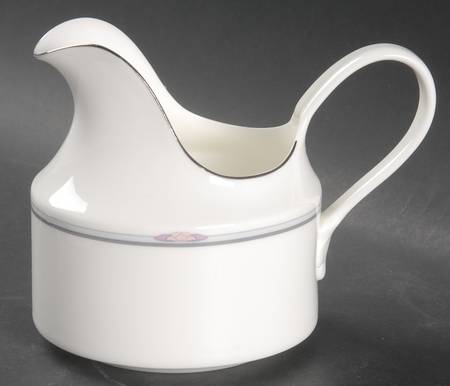 Simplicity Gravy Boat