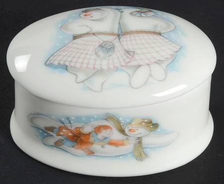 Snowman Small Oval Box & Lid