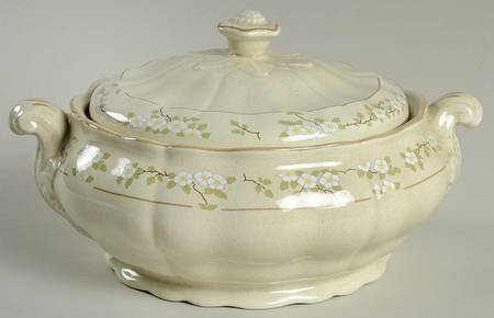 Somerset Round Covered Vegetable