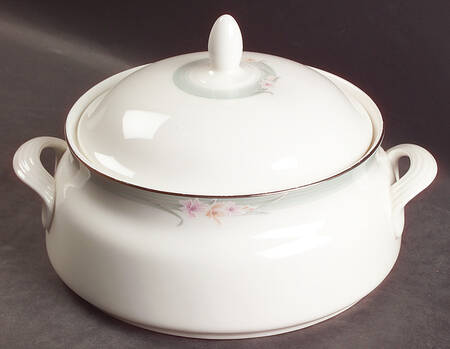 Sophistication Round Covered Vegetable by Royal Doulton