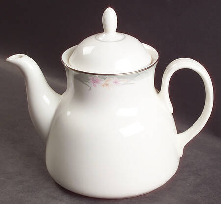 Sophistication Teapot & Lid